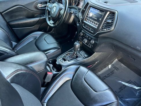Used 2021 Jeep Cherokee Trailhawk w/ Trailer Tow Group AWD/4WD image 15