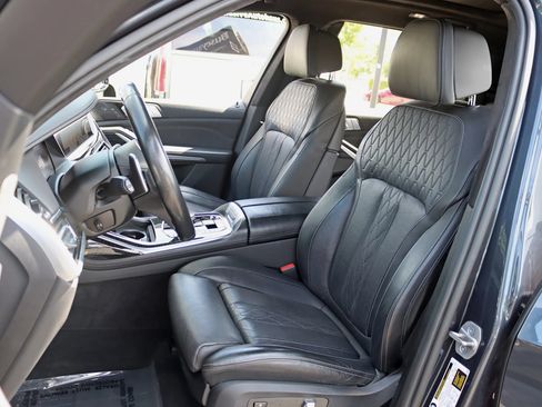 Used 2022 BMW X7 M50i w/ Executive Package AWD/4WD image 32