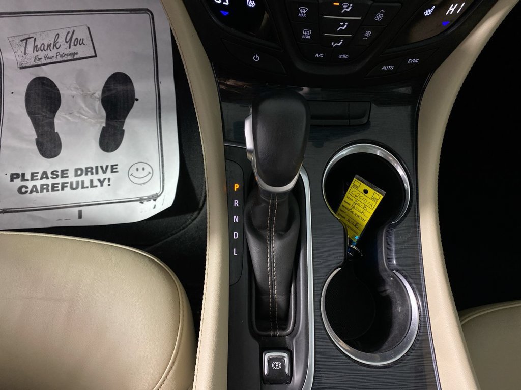 Used 2018 Buick Envision Essence FWD image 19
