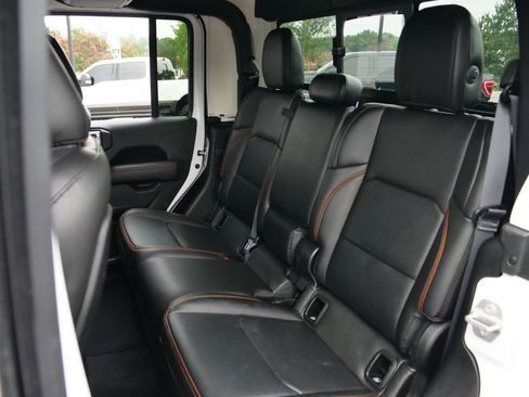 Used 2023 Jeep Gladiator Mojave w/ Cold Weather Group AWD/4WD image 31