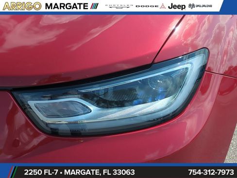 New 2026 Chrysler Pacifica Select FWD image 10
