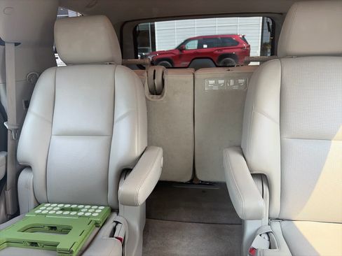 Used 2014 Chevrolet Tahoe LTZ AWD/4WD image 7
