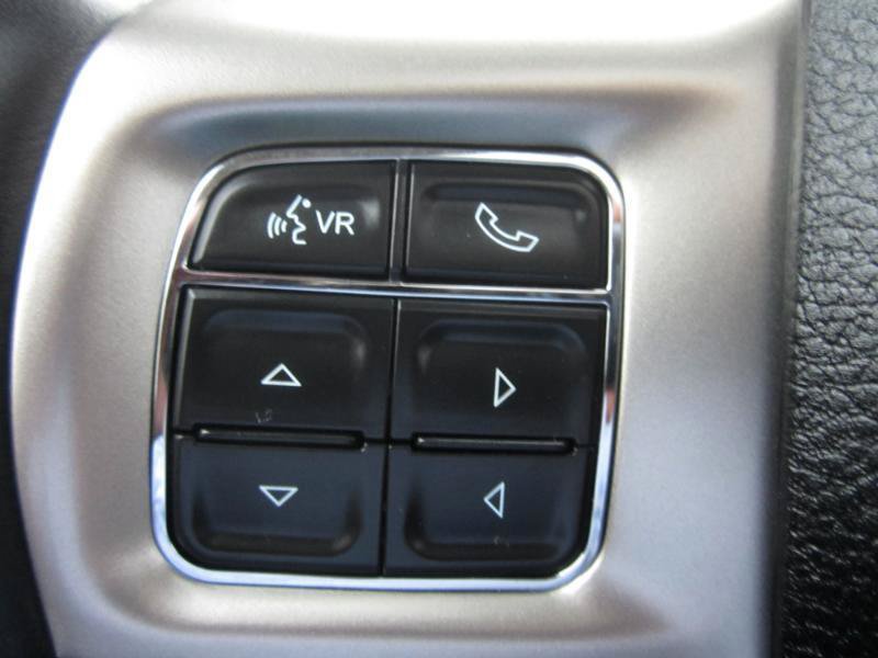 Used 2018 RAM 1500 Laramie AWD/4WD image 33