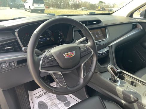 Used 2019 Cadillac XT5 Luxury w/ Advanced Security Package image 19