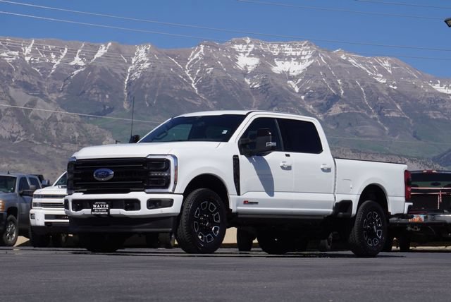Used 2025 Ford F350 Platinum AWD/4WD image 3