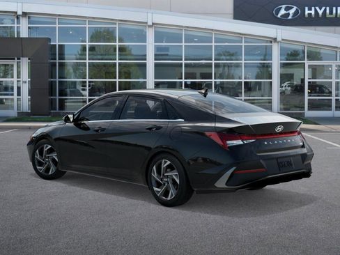 New 2026 Hyundai Elantra Limited image 5