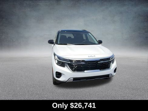 Used 2025 Kia Seltos S image 4