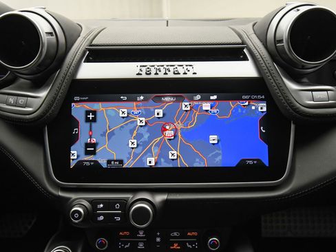 Used 2018 Ferrari GTC4Lusso T image 47