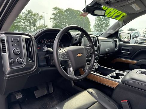 Used 2018 Chevrolet Silverado 1500 LTZ w/ LTZ Plus Package AWD/4WD image 17