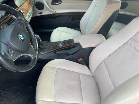 Used 2013 BMW 335i Convertible image 17