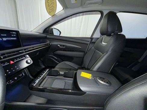 Used 2025 Hyundai Tucson Limited AWD/4WD image 21