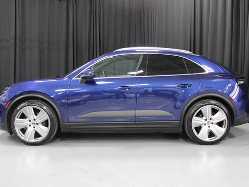Certified 2024 Porsche Macan 4 Electric image 2