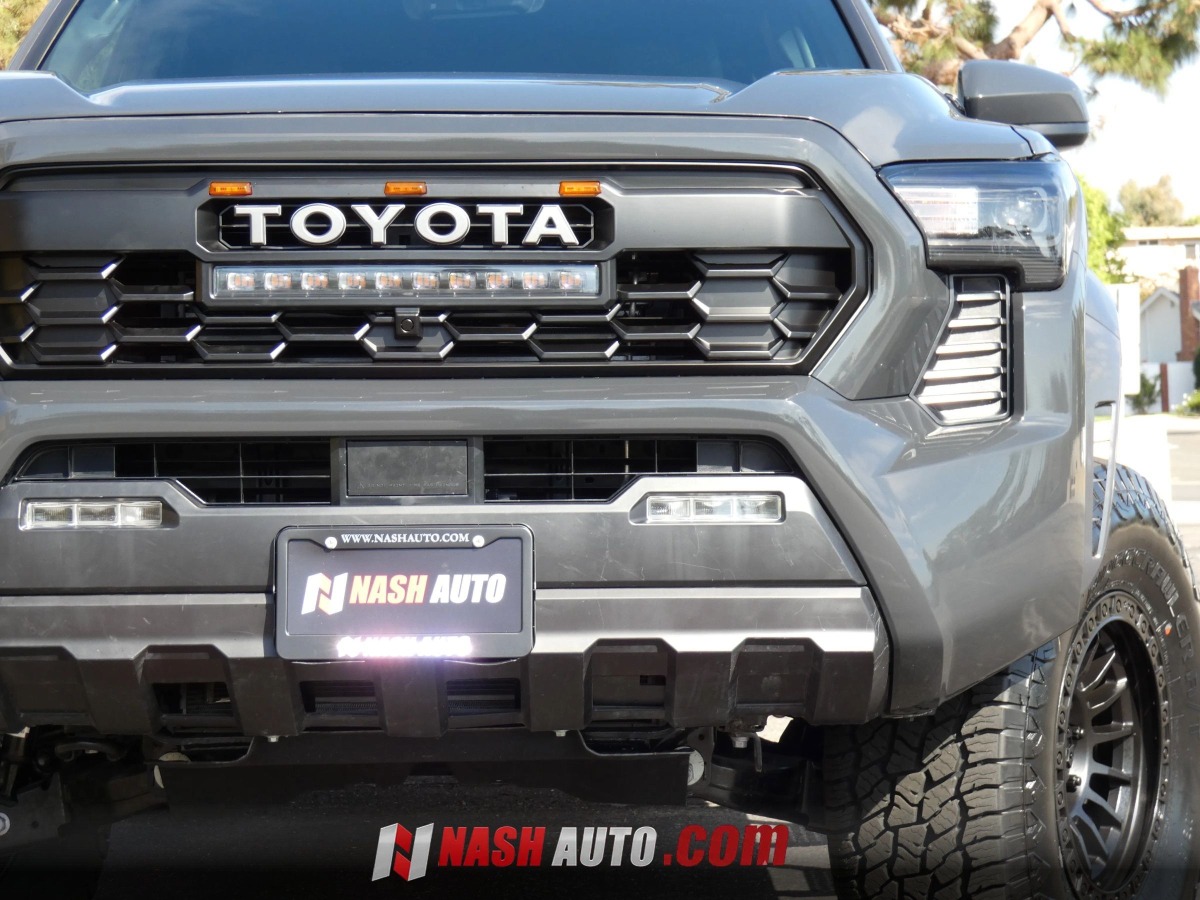 Used 2026 Toyota Tacoma SR5 AWD/4WD image 16