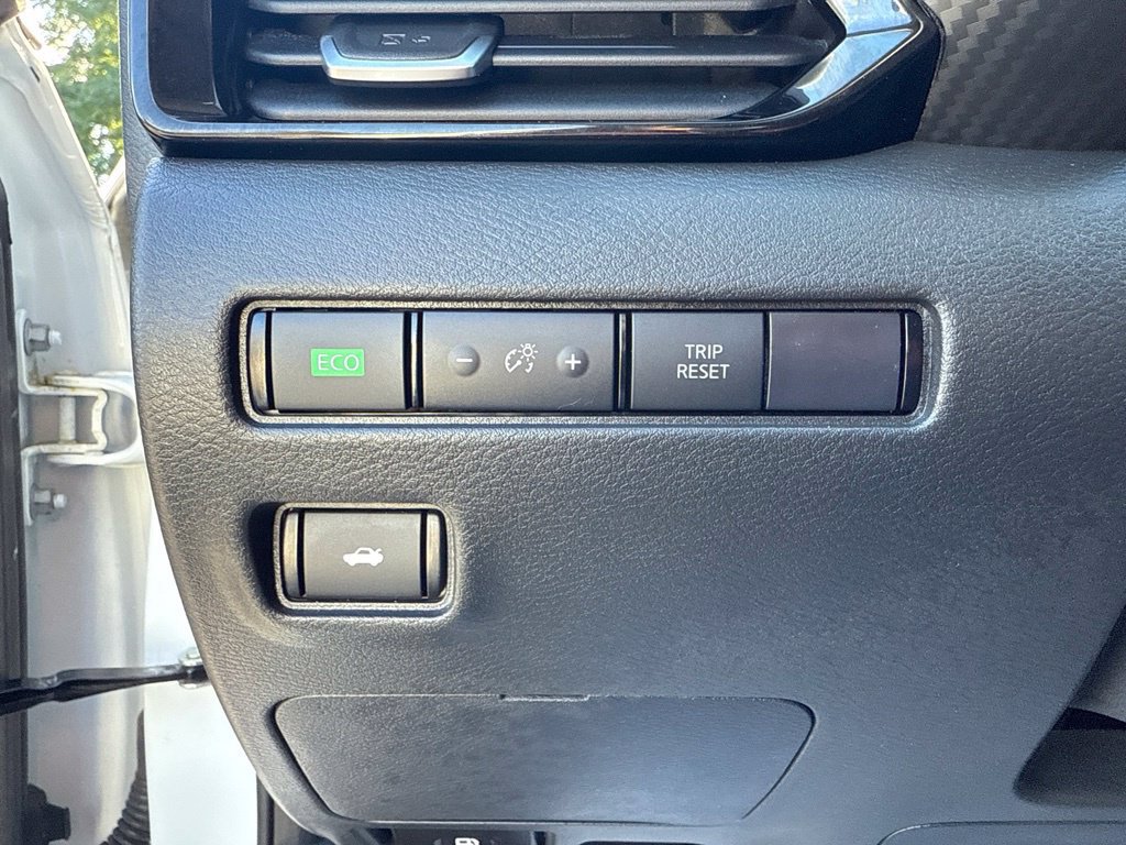 Used 2024 Nissan Sentra SV FWD image 24