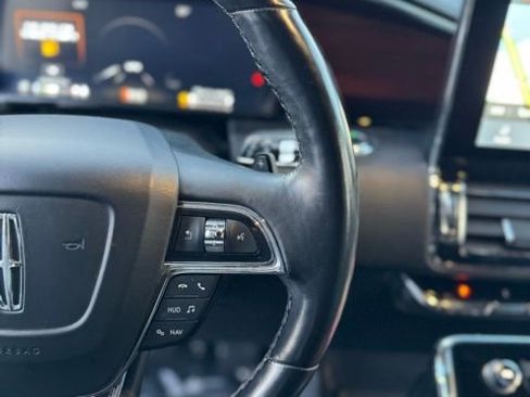 Used 2020 Lincoln Navigator L Reserve w/ Luxury Package image 17