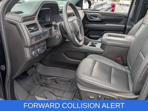 Used 2024 Chevrolet Suburban Z71 w/ Luxury Package image 8