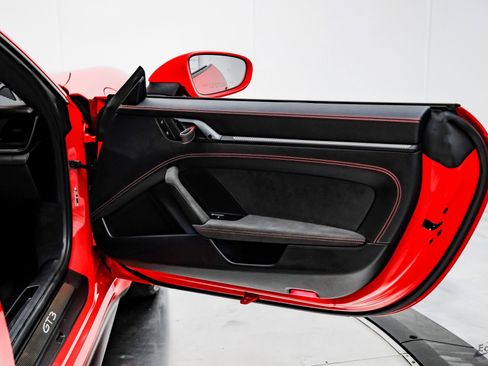 Used 2022 Porsche 911 GT3 image 76