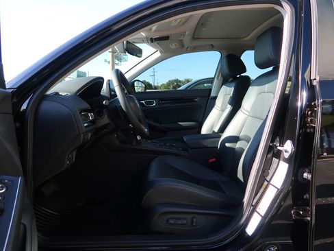 Used 2022 Honda Civic Touring image 14