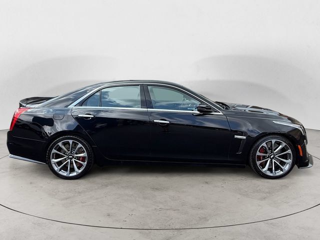 Used 2017 Cadillac CTS V w/ Carbon Fibre Package RWD image 4