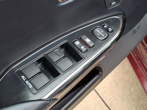 Used 2016 Toyota Avalon Limited image 15