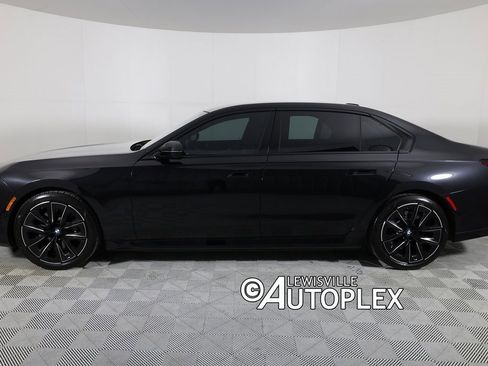 Used 2023 BMW i7 xDrive60 image 8