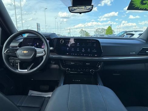 Used 2025 Chevrolet Tahoe High Country AWD/4WD image 15