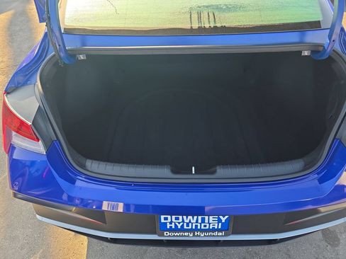 Used 2025 Hyundai Elantra SEL FWD image 22