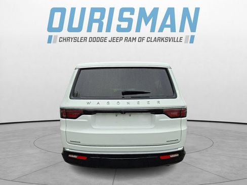 Certified 2023 Jeep Wagoneer L Series II AWD/4WD image 5