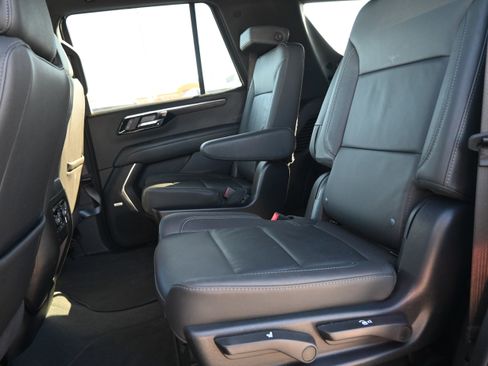 Used 2025 Chevrolet Tahoe Z71 w/ Z71 Off-Road Package image 29