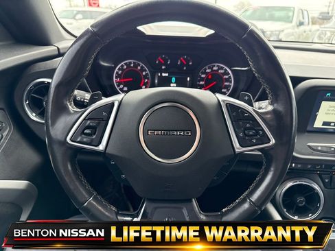 Used 2018 Chevrolet Camaro LT RWD image 15