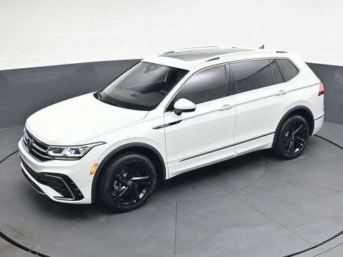 Used 2023 Volkswagen Tiguan SEL R-Line AWD/4WD image 26
