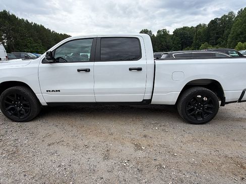 Used 2024 RAM 1500 Laramie AWD/4WD image 11