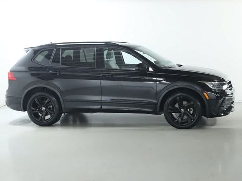 Certified 2023 Volkswagen Tiguan SE R-Line AWD/4WD image 11