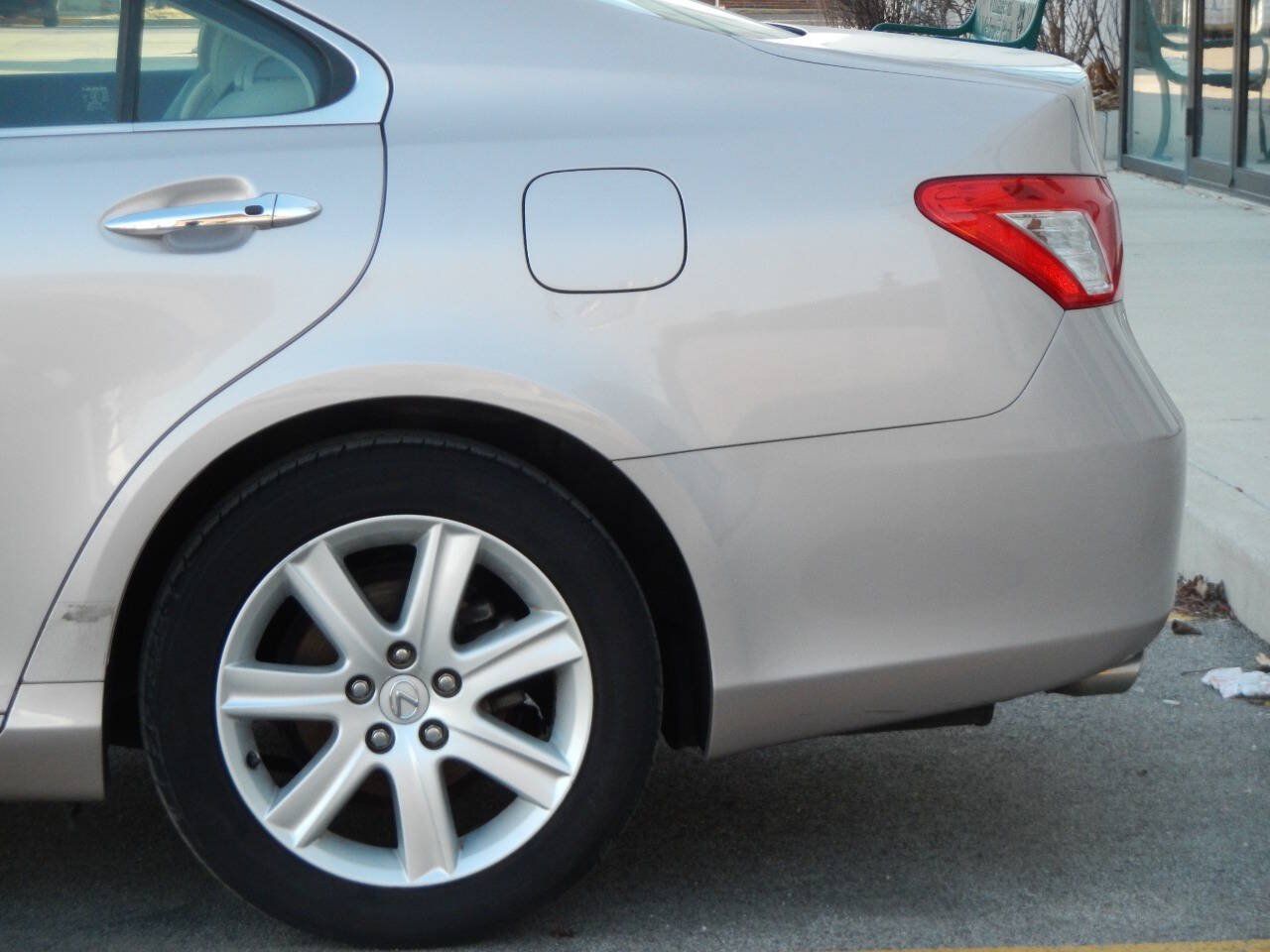 Used 2007 Lexus ES 350 w/ Premium Pkg FWD image 12