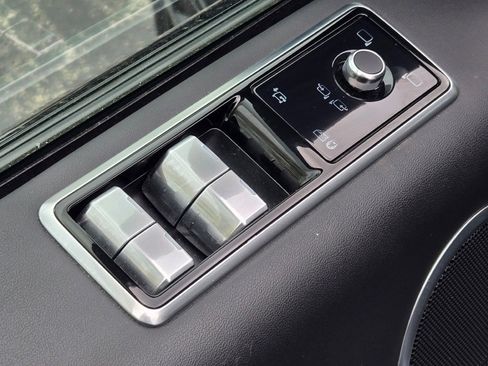 Used 2022 Land Rover Range Rover Sport HSE Silver Edition image 19