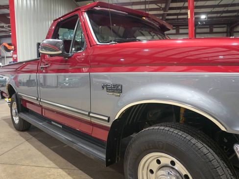 Used 1997 Ford F250 2WD Regular Cab Heavy Duty image 26