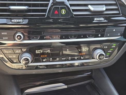 Used 2018 BMW 530e RWD image 23