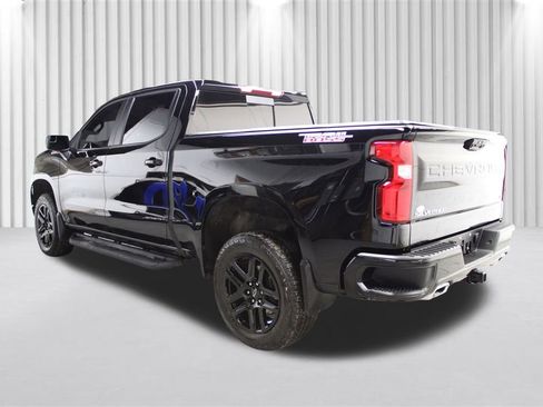 Used 2025 Chevrolet Silverado 1500 LT Trail Boss w/ Convenience Package II image 5