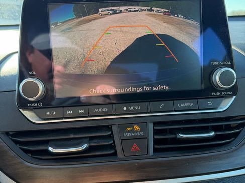 Used 2023 Nissan Altima 2.5 SV image 15