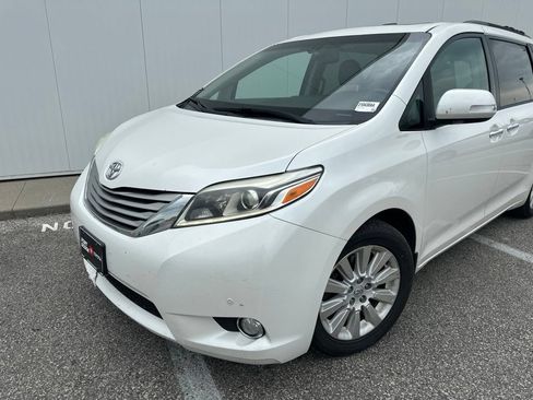 Used 2015 Toyota Sienna Limited Premium AWD/4WD image 2