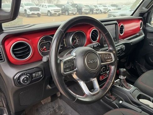 Used 2021 Jeep Gladiator Rubicon image 12