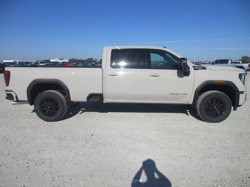 New 2026 GMC Sierra 3500 AT4 image 3