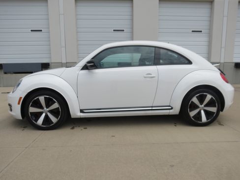 Used 2012 Volkswagen Beetle Turbo FWD image 5