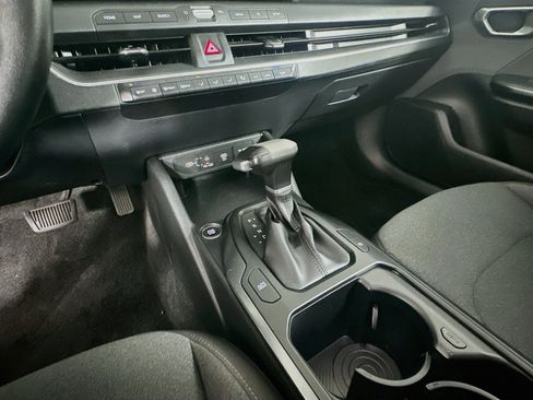 Used 2025 Kia K4 FWD image 24