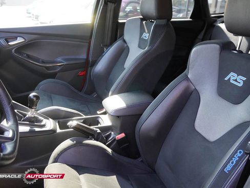Used 2018 Ford Focus RS AWD/4WD image 19