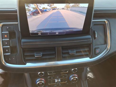 Used 2021 GMC Yukon SLT image 17