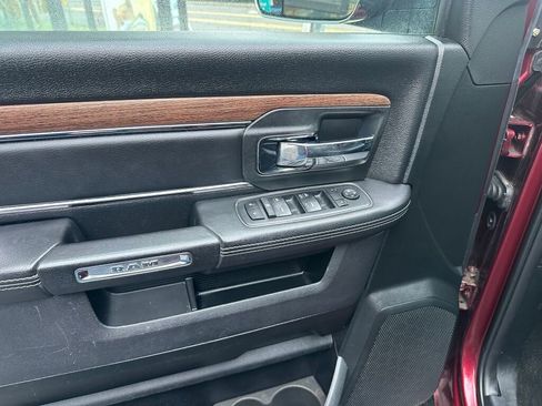 Used 2017 RAM 1500 Laramie w/ Convenience Group image 11