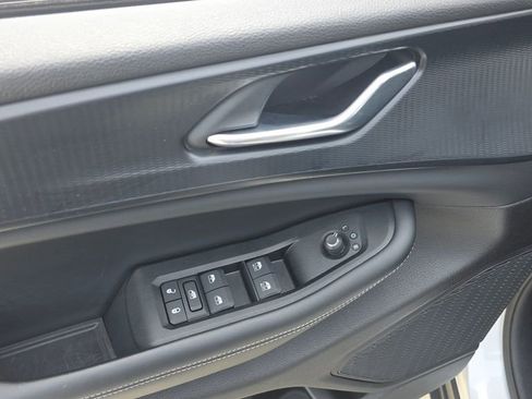 Certified 2025 Jeep Grand Cherokee Altitude AWD/4WD image 25