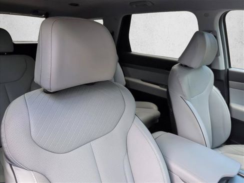 Used 2024 Hyundai Palisade SEL FWD image 24