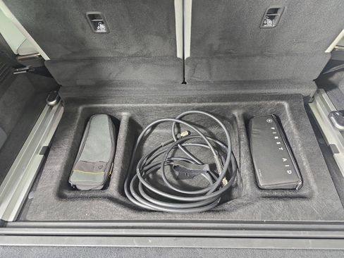 Used 2024 Rivian R1S Adventure image 29